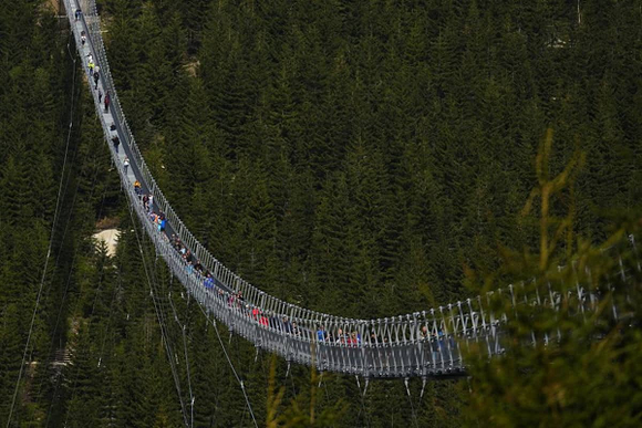 15 amazing facts about the sky bridge