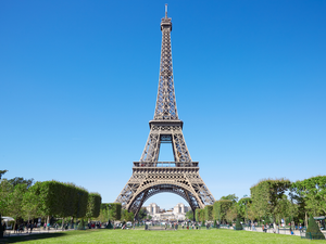 30 Eiffel tower amazing facts